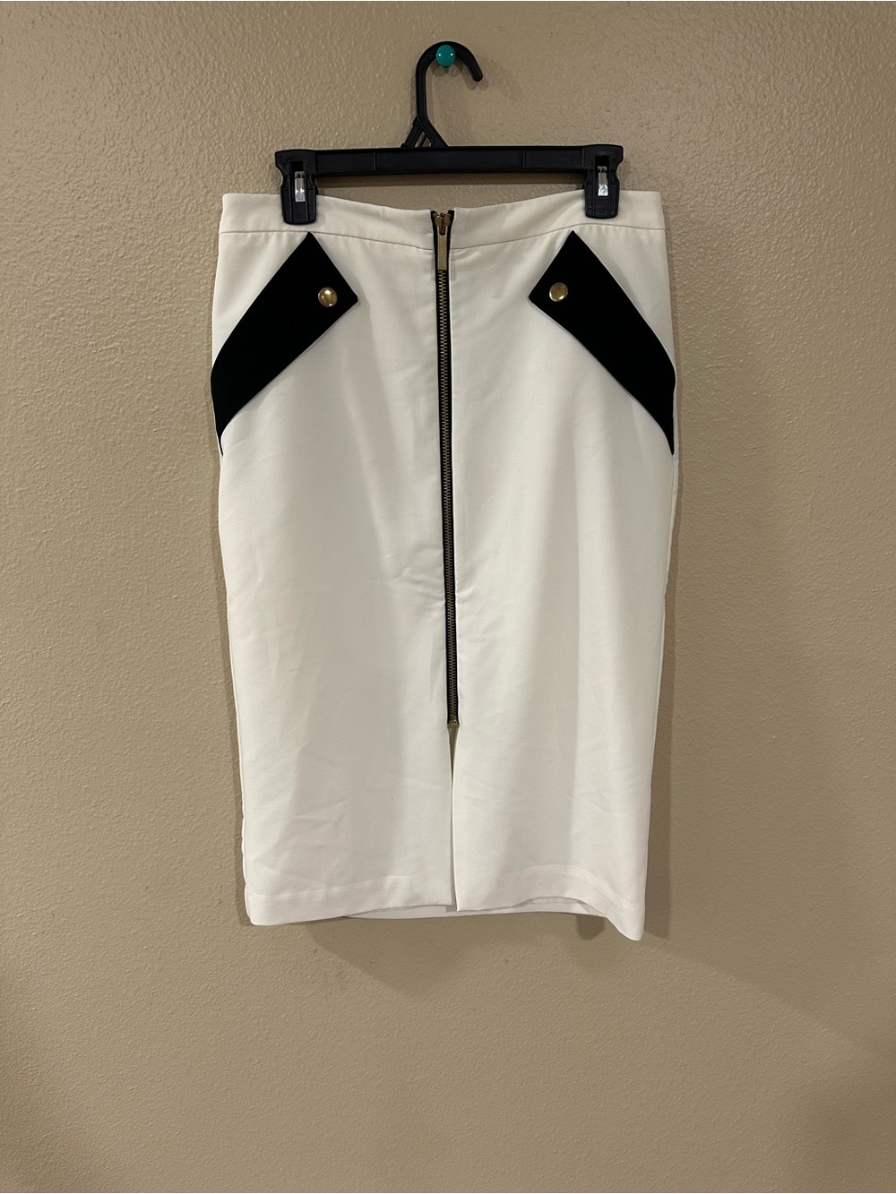 Worthington White Pencil Skirt with Black Accent Panels